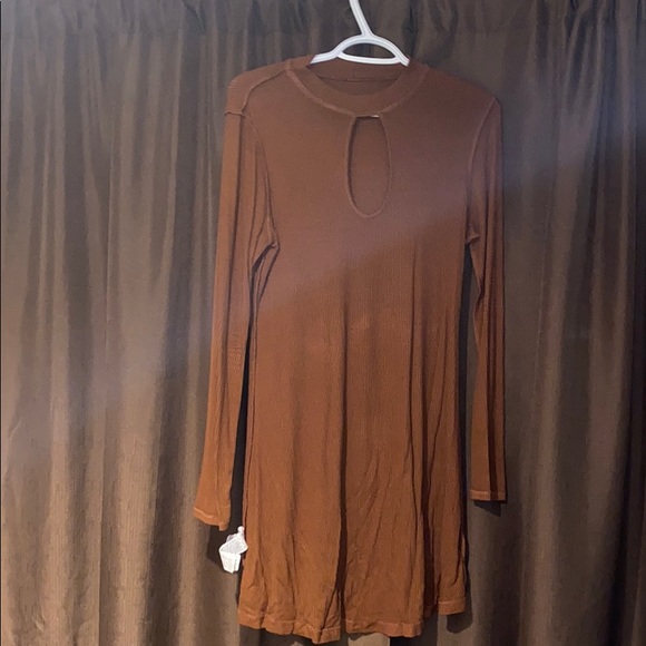 Dress - Picture 1 of 1